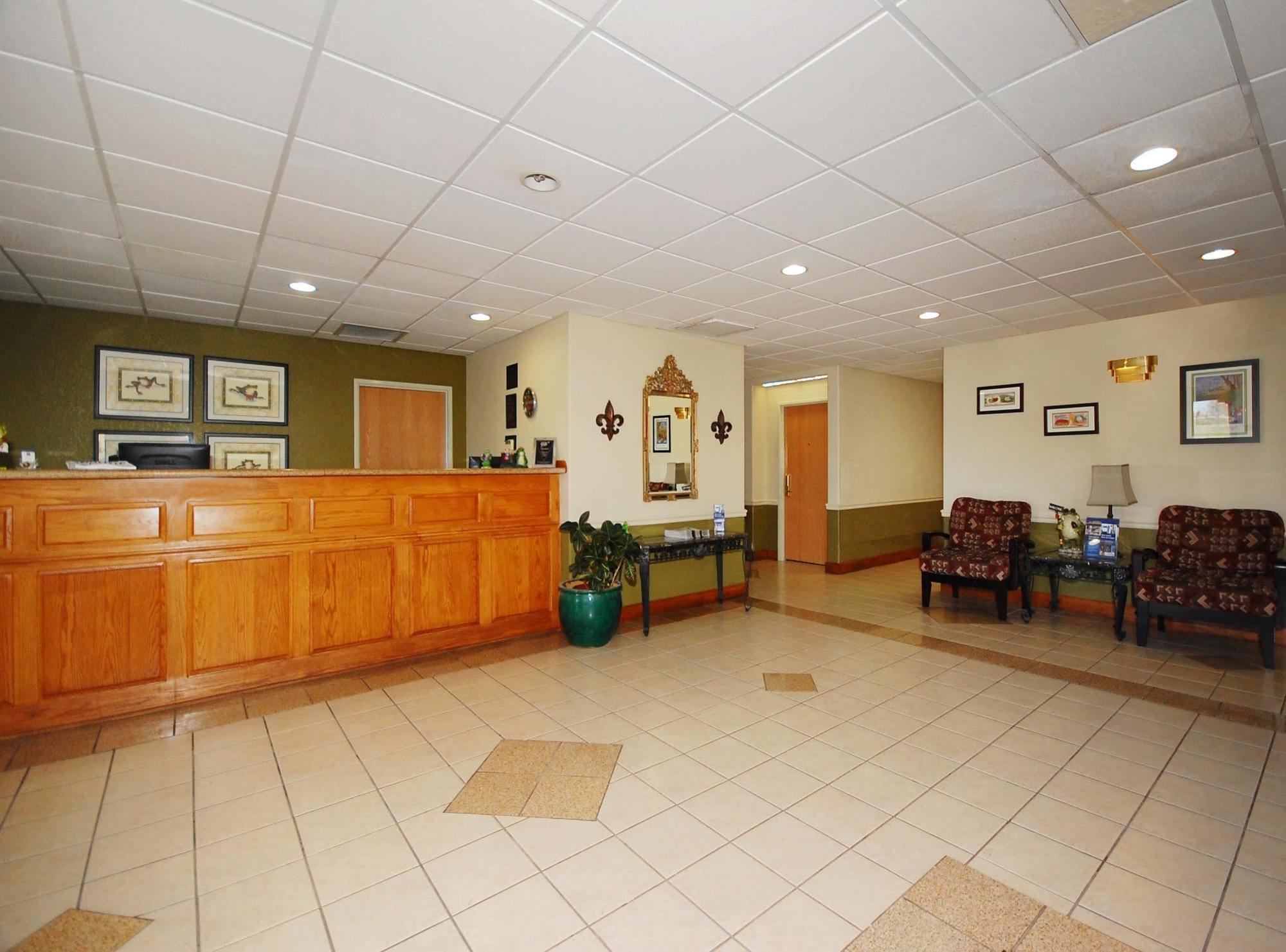 Best Western Rayne Inn Exterior foto